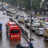 Mumbai Rain : मुंबईत मुसळधार पावसाचा तडाखा! २९१ ठिकाणी झाडे कोसळली, २२ ठिकाणी भिंती-घरांचे नुकसान; पुढील २४ तास अतिवृष्टीचा इशारा