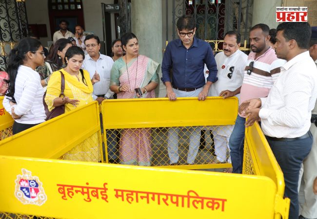 Mayor Ritu Tawde : मॅनहोल सुरक्षेसाठी ‘मॅनहोल रेलगार्ड’ प्रतिकृतीची महापौर रितू तावडे आणि नगरसेवकांनी केली पाहणी