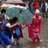 Breaking News : मुंबईत मुसळधार पावसाचा इशारा; सलग दुसऱ्या दिवशी शाळा-महाविद्यालयांना सुटी जाहीर