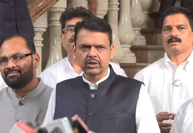 Maharashtra Cabinet Decisions : नागपूरमध्ये लता मंगशेकर विद्यापीठ, खेळाडूंच्या रोख बक्षीस धोरणात सुधारणा यांसह राज्य मंत्रिमंडळाच्या बैठकीत चार महत्त्वाचे निर्णय