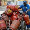 Central government plan on LPG LNG : आता हे काय नवीन ? एलपीजी अन् एलएनजीच्या आपत्कालीन साठ्यासाठी ग्राहकांवर कर ? केंद्र सरकारचा मोठा प्लॅन