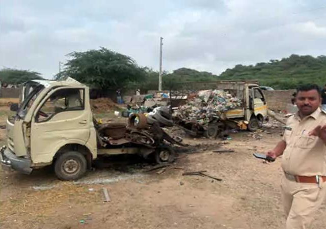 Blast in Gujarat : गुजरातमध्ये वाहनाच्या स्फोटात दोन सख्ख्या भावांसह दोन चिमुकल्यांचा मृत्यू