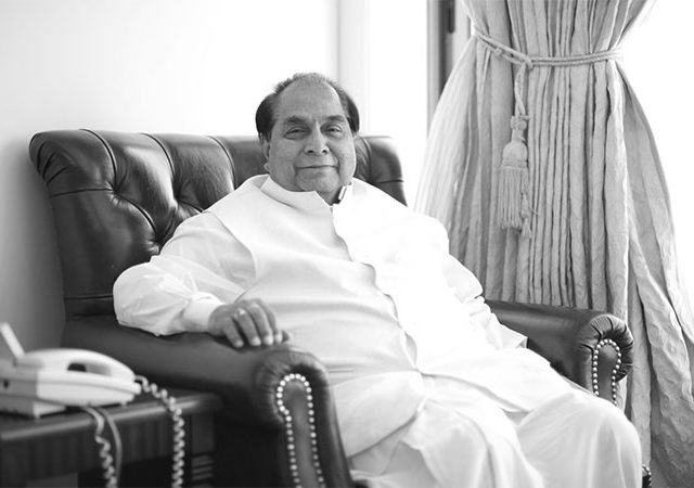 D. Y. Patil : वडिलांच्या जाण्यानं पहाडासारखे खंबीर सतेज पाटील हळहळले