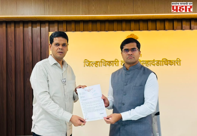 MLA Niranjan Davkhare has urged the District Collector to set up a shelter for stray dogs
