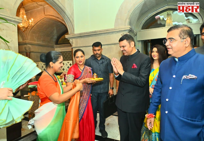 Devendra Fadnavis : भारताची जागतिक नेतृत्वाच्या दिशेने तर महाराष्ट्राची ट्रिलियन डॉलर इकॉनॉमीच्या दिशेने वाटचाल
