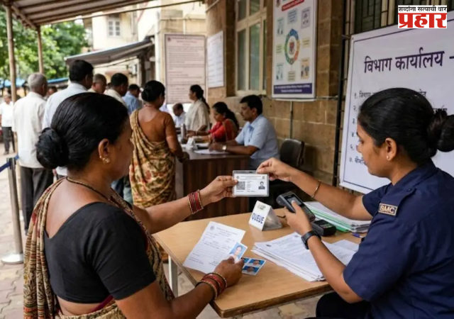 BMC : क्यु आर कोड ओळखपत्र दिल्यानंतरही पोलिसांकडून कारवाई; फेरीवाल्यांवर कारवाईचे स्थायी समितीच्या बैठकीत तीव्र पडसाद