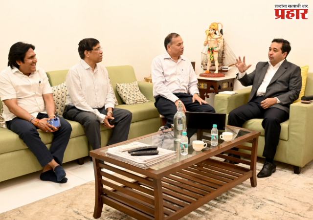 Nitesh Rane : सिंधुदुर्गातील मोबाईल नेटवर्कच्या समस्येवर कायमस्वरूपी तोडगा निघणार; पालकमंत्री नितेश राणे यांचे जिओच्या अधिकाऱ्यांना निर्देश