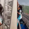 Mumbai local train : मुंबई लोकलमध्ये धक्कादायक प्रकार; धावत्या ट्रेनबाहेर महिला लटकताना कॅमेऱ्यात कैद