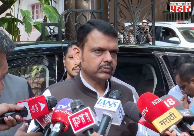 Devendra Fadnavis : रिक्षा आणि टॅक्सी चालकांना मराठी शिकण्यासाठी एक वर्षांची मुदत, सर्व प्रकारची कारवाई थांबवली; मुख्यमंत्री देवेंद्र फडणवीस यांची घोषणा
