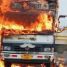 Jalgaon : जळगाव-ममुराबाद मार्गावर भीषण अपघात, कावड यात्रेतील १० वर्षीय मुलाचा मृत्यू ; संतप्त जमावाने वाहन पेटवले