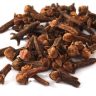 Clove water : स्वयंपाक घरातील हा पदार्थ पाण्यात मिसळा; २१ दिवसात चेहऱ्यावर फरक दिसेल