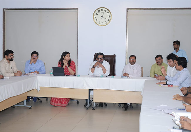 Palghar : अतिवृष्टीचा तडाखा बसलेल्या पालघरची सार्वजनिक बांधकाम मंत्री शिवेंद्रसिंहराजे भोसलेंनी केली पाहणी