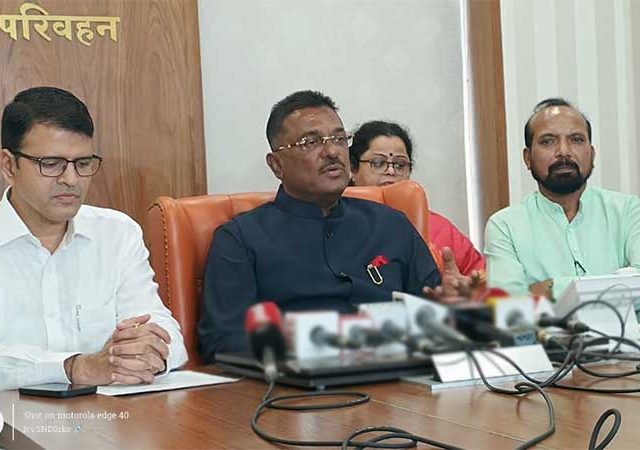 Basic Marathi : रिक्षा-टॅक्सी चालकांना जुजबी मराठी शिकण्यासाठी आणखी कालावधी मिळणार
