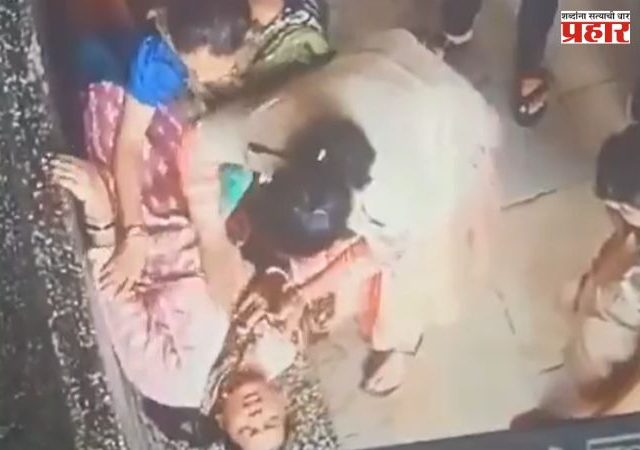 Women Heart Attack Video : 'अचानक छातीत दुखू लागलं... अन् पुढच्या 5 मिनिटांत जे घडलं ते थक्क करणारं! Video Viral