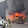 Pune School Van Fire : काळ आला होता पण...! पिंपरीत चालू स्कूल व्हॅनने अचानक घेतला पेट, सुदैवाने मोठी दुर्घटना टळली