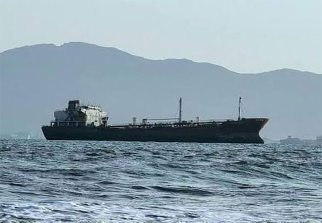 Pirates kidnap Indians : सागरी चाच्यांचा धुमाकूळ, २२ भारतीयांसह ३० जणांचे अपहरण; येमेन आणि सोमालियाच्या समुद्रातील धक्कादायक घटना
