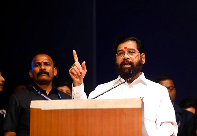 DCM Eknath Shinde : ‘‘नीडर लीडर’ रामदास आठवले हे सामाजिक न्यायाचे बुलंद नेतृत्व’