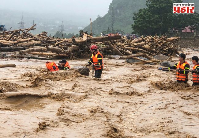 Gandak River : गंडक नदीची पाणीपातळी घटली; बिहारवरील पुराचा धोका टळला
