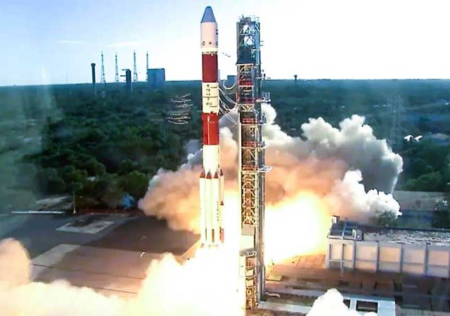 ISRO : इस्त्रोची प्रक्षेपण वाहन निर्मितीतून माघार; खासगी कंपन्यांकडे जबाबदारी