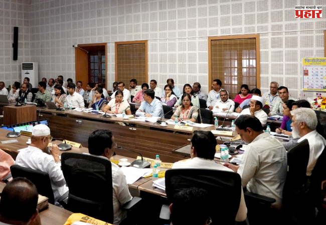 Nashik : शिक्षणासोबत संस्कार, स्वसंरक्षणाचे धडेही द्या ! विद्यार्थ्यांच्या सर्वांगीण विकासाला प्राधान्य देण्याचे शिक्षण मंत्री दादाजी भुसे यांचे निर्देश