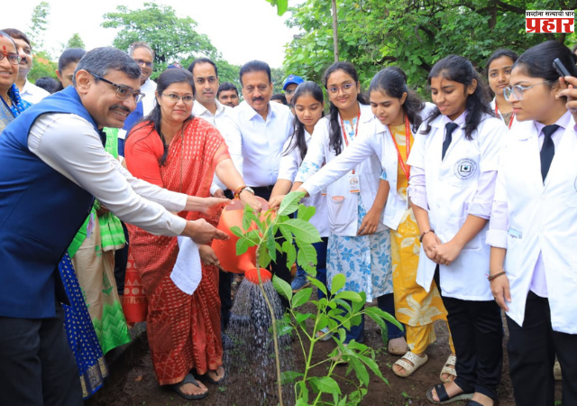 Nashik : दर रविवारी पाच हजार वृक्ष लागवडीचे उद्दिष्ट; प्रत्येकाने पर्यावरण संरक्षणाची जबाबदारी स्वीकारावी - मंत्री गिरीश महाजन