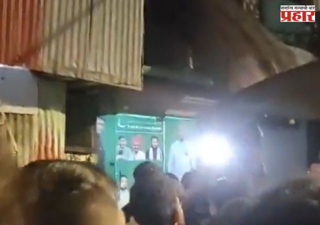 Mumbai Crane Accident : मुंबईत मोठा अपघात! कुर्ला-ट्रॉम्बे रेल्वे मार्गावर क्रेन कोसळली