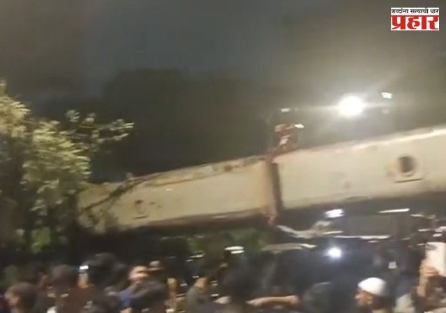 Mumbai Crane Accident : कुर्ला-ट्रॉम्बे मार्गावर क्रेन कोसळली; तीन महिन्यांच्या बाळासह 10 जण जखमी, रुग्णालयात उपचार सुरू