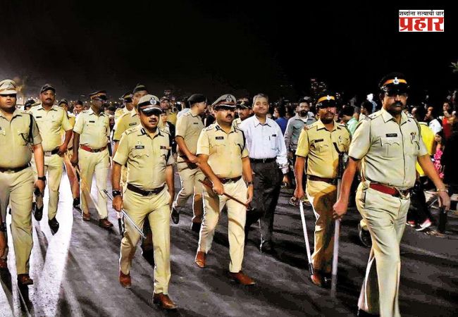 Mumbai Police : मुंबई पोलीस दलात खळबळ! सात महिन्यांत १२ जण निलंबित, ३ जण थेट बडतर्फ; शिस्तभंग करणाऱ्यांवर वरिष्ठांचा ‘सर्जिकल स्ट्राइक’