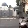 Pakistan High Commission in Delhi : दिल्लीतील पाकिस्तान उच्चायोगाबाहेरील अनधिकृत बांधकामांवर कारवाई; बॅरिकेड्स आणि ट्रॅफिक बोलार्ड्स हटवले
