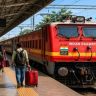 Central Railway New Rule : 'धूम्रपान ते फेरीवाले…' रेल्वेत गैरप्रकार करणाऱ्यांची खैर नाही; रेल्वे कायद्यात झाले 'हे' मोठे बदल