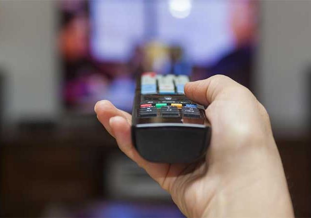 TV : टीव्ही चॅनेलवरील जाहिरातींची 12 मिनिटांची मर्यादा समाप्त; नवा नियम लागू