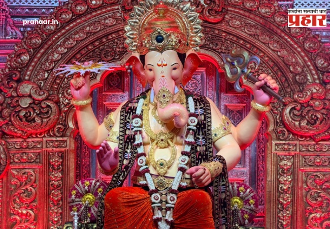 Lalbuagcha Raja First Look 2026 : ‘लालबागचा राजा’चं प्रथम दर्शन; मिनाक्षी मंदिराचा भव्य देखावा आणि डोळे दिपवणारा राजेशाही थाट