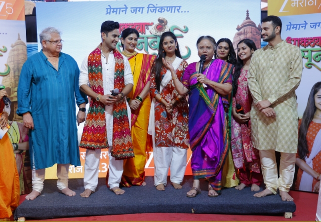 Dhaktya Sunbai Serial At Mumbai Raja Ganesh Galli