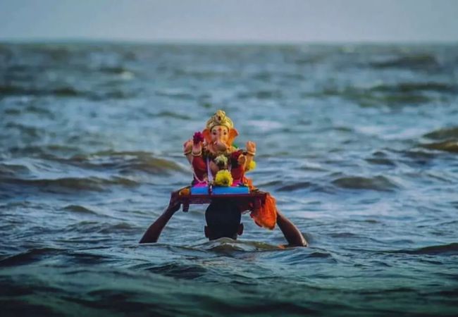 Mumbai Ganeshotsav 2026 : मुंबईत यंदा तब्बल साडे नऊ हजारांहून बाप्पा झाले कमी