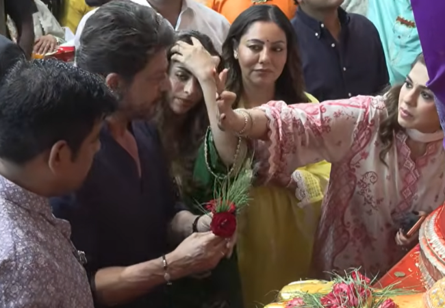 Shah Rukh Khan Lalbaugcha Raja