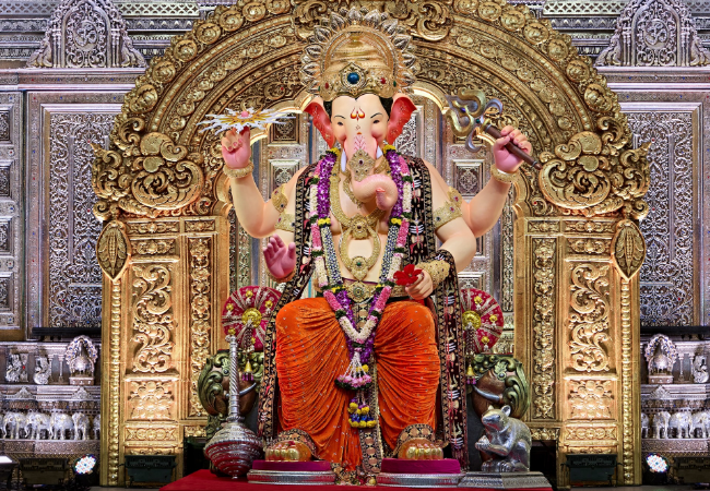 Lalbaugcha Raja Darshan