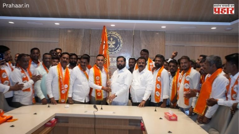 jaykumar gore brother joins shiv sena district bank election