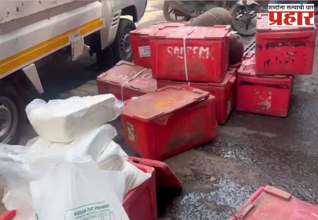 fda action four trucks carrying paneer and khava seized in budhwar peth pune