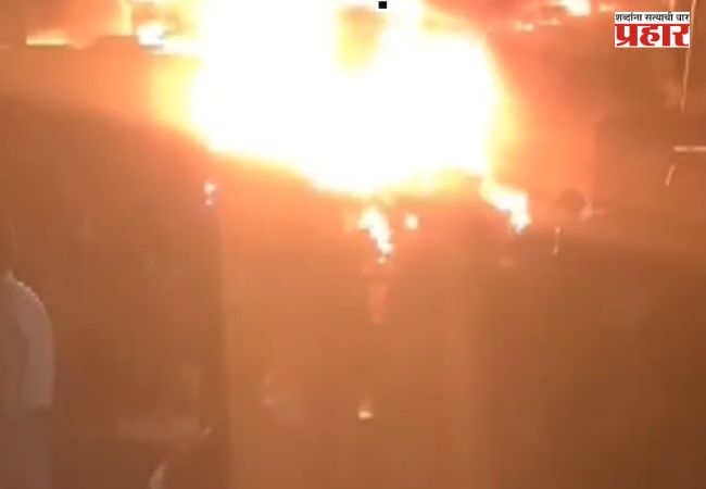Mumbai Fire : मुंबईत मोनोरेल स्टेशनजवळ इमारतीला भीषण आग; जीटीबी नगर परिसरात घबराट
