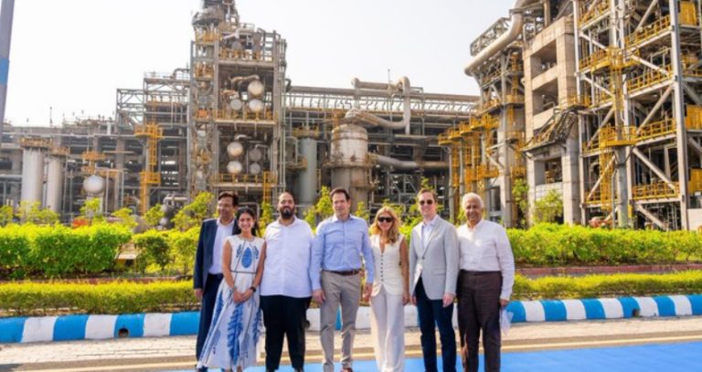Reliance Industries : मार्को रूबियो आणि सर्जियो गोर यांची जामनगर रिफायनरीला भेट; ऊर्जा आणि तंत्रज्ञान क्षेत्रातील भागीदारीवर चर्चा