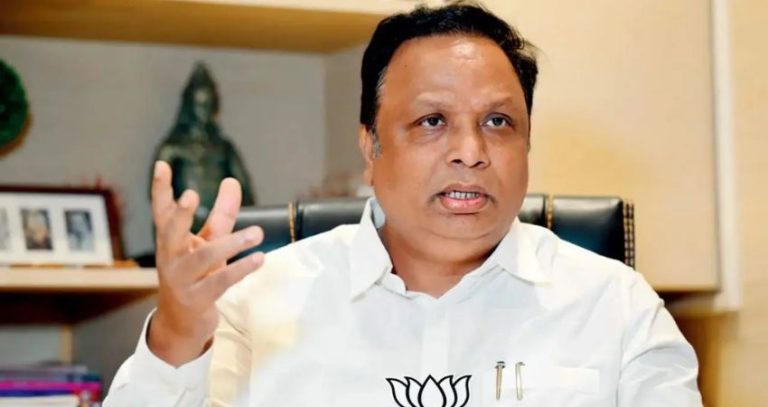Ashish Shelar (6)