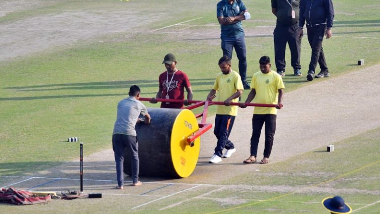 IND vs WI: भारत वेस्ट इंडिज टी20 सामन्यासाठी खास पिच, इंग्लंडच्या रिचर्सच्या आधारावर देखरेख!