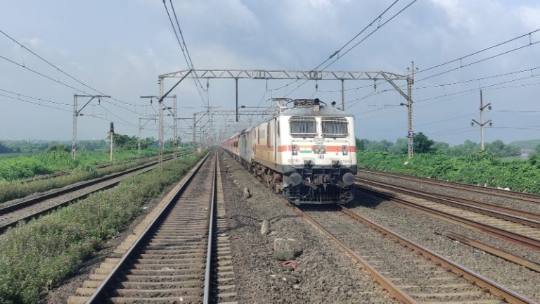 Diva Station Megablock: दिवा स्थानकावर विशेष ब्लॉक, दोन एक्स्प्रेसला बसणार फटका; बाकीच्या गाड्यांचं शेड्युल्ड काय?