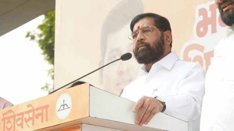 बिस्किटाचा पुडा तरी घेऊन जाता का? उपमुख्यमंत्री एकनाथ शिंदे यांची विरोधकांवर बोचरी टीका