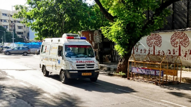 cab like ambulance booking Maharashtra