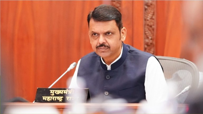 पुणे शिक्षक मतदारसंघात भाजपच्या उमेदवाराला शिवसेना, राष्ट्रवादी निवडून आणणार – मुख्यमंत्री फडणवीसांचा दावा