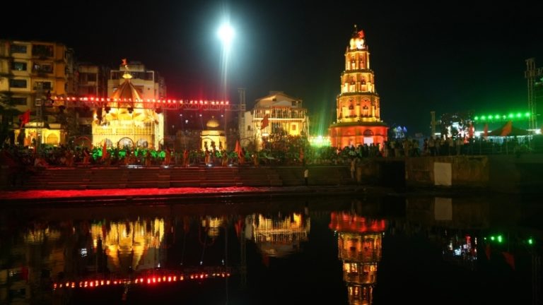 Kumbh Mela Goda Aarti (3)