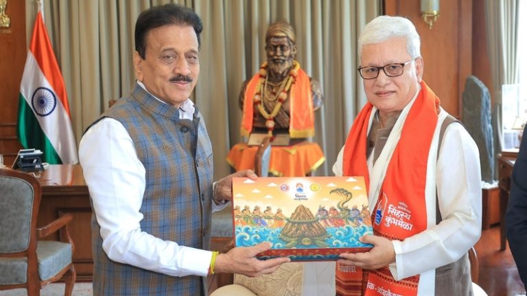 Simhastha Kumbhmela 2027: सिंहस्थ कुंभमेळ्याच्या ध्वजारोहण सोहळ्याचे राज्यपालांना निमंत्रण