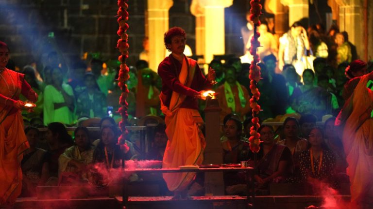 Kumbhmela_Goda_Aarati