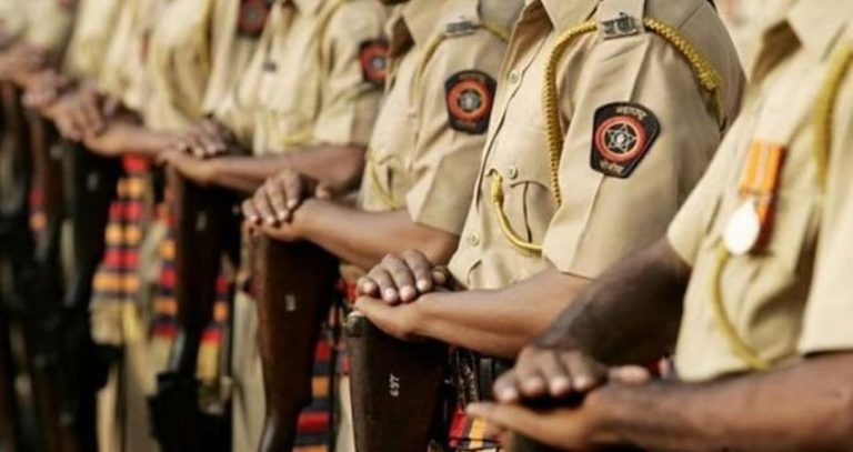 Mumbai Bomb Threat : महापौर रितू तावडे यांचे कार्यालय आणि अमेरिकन स्कूलला बॉम्बची धमकी; अमिताभ बच्चन अन् दिलजीत दोसांझ यांच्या नावाचाही उल्लेख